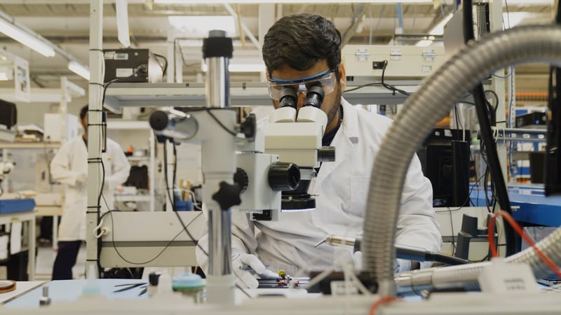 La empresa que factura 3.000 millones de euros vendiendo móviles de segunda mano