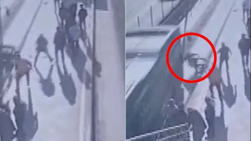 Metrobüste dehşet anları! Tekerlekli sandalyesiyle ezilen yolcu öldü