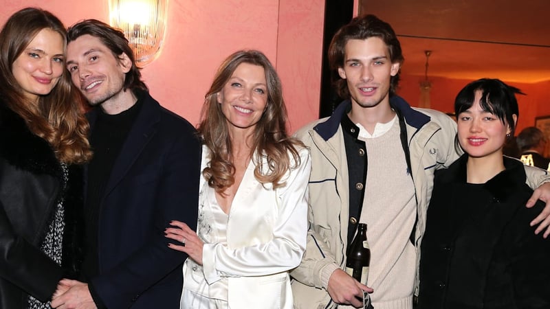 Tolle Familienbande - Ursula Karvens Söhne schwer verliebt