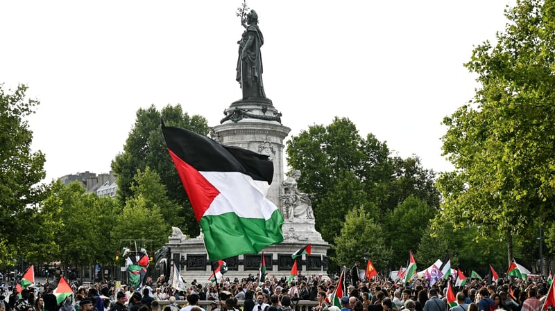 À Paris, des milliers de personnes manifestent en soutien aux Palestiniens