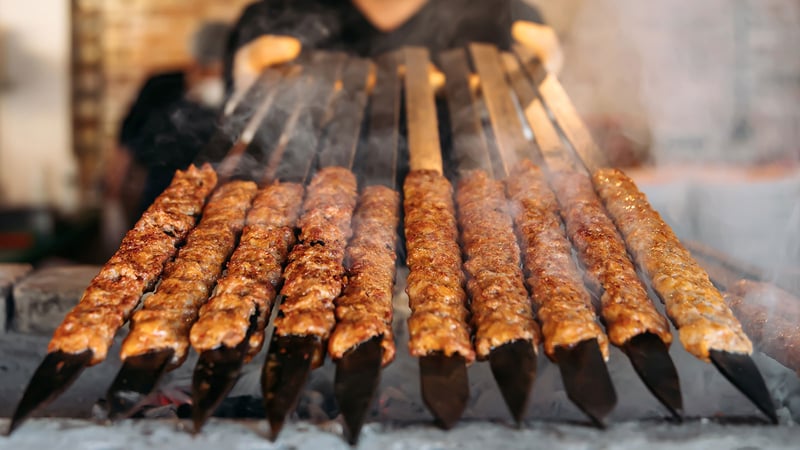 ‘Türkiye'nin en çok akla gelen lezzetleri' listesine tepki: "Adana kebabı 1. sırada olmalıydı"