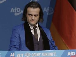 Hitler-Imitator eingeschleust?: AfD-Spitze prüft wirren Auftritt bei Jugendkongress