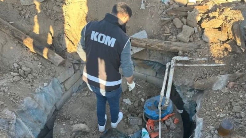 Düzenek ağızları açık bıraktı: Yer altında binlerce litre kaçak motorin ele geçirildi