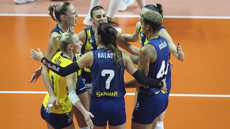 Fenerbahçe Medicana'dan Sultanlar Ligi'nde 6'da 6: Derbide Galatasaray Daikin'i mağlup etti