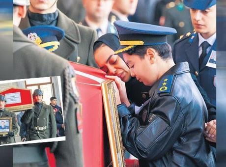 Şehit Yarbay’a gözyaşlarıyla veda