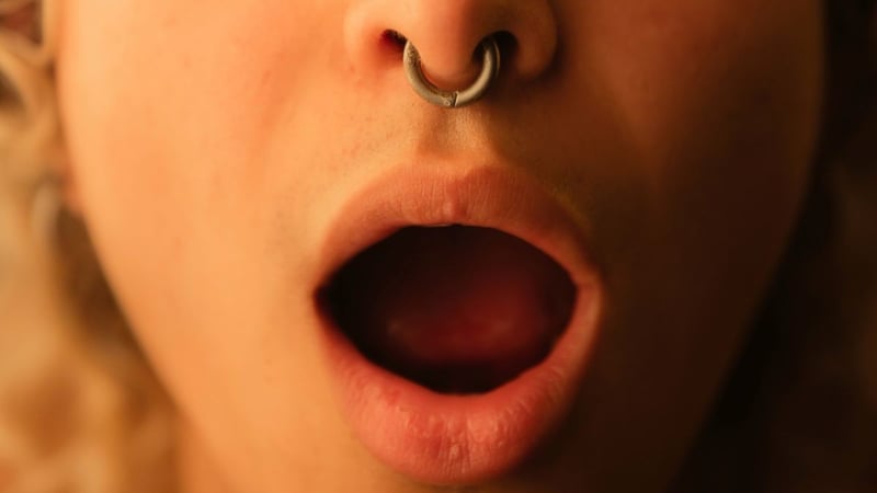 Une étude met en lumière l'impact du «dirty talk» sur la sexualité des femmes et leur rapport au corps