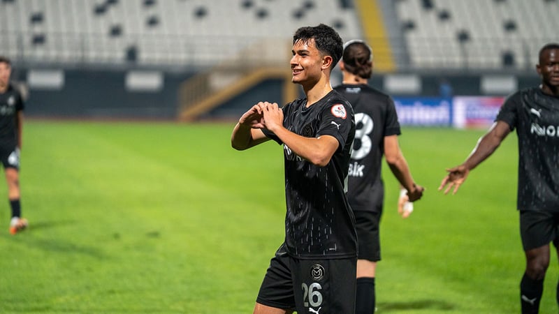 Manisa FK, Adana Demirspor'u farklı yendi