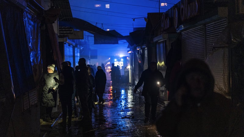 Rusya Donetsk'te pazar yerini vurdu