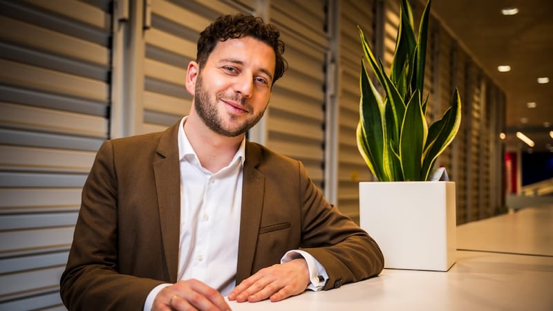 Gespräch mit Parteichef Felix Banaszak - Wann erholen sich die Grünen von Habeck?