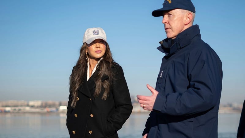 Verbotene Symbole und Flaggen: Aufregung um Hakenkreuz-Einstufung bei US-Küstenwache