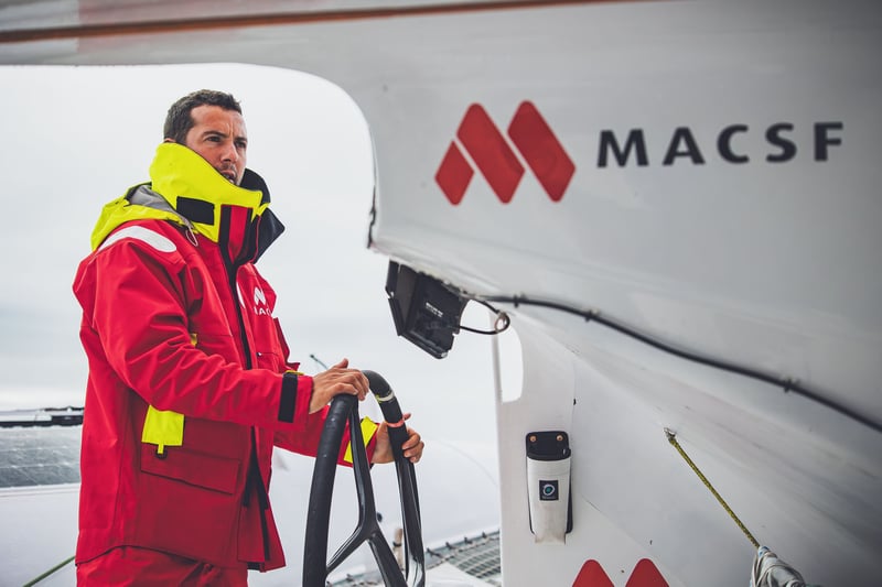 Le navigateur Guirec Soudée tente le tour du monde à l’envers, contre vents et courants dominants