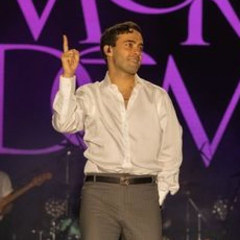 Mert Demir hayranlarıyla buluşuyor