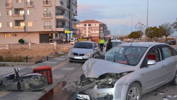 Alkollü sürücü 3 araca çarptı… Sağlık çalışanına "Beni morga götürün" diye yalvardı