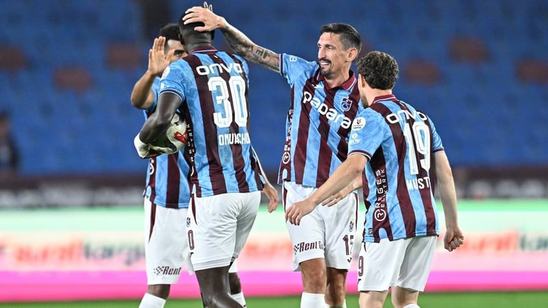 Süper Lig'de 14. hafta heyecanı- Canlı anlatım: Trabzonspor, Konyaspor'u konuk ediyor