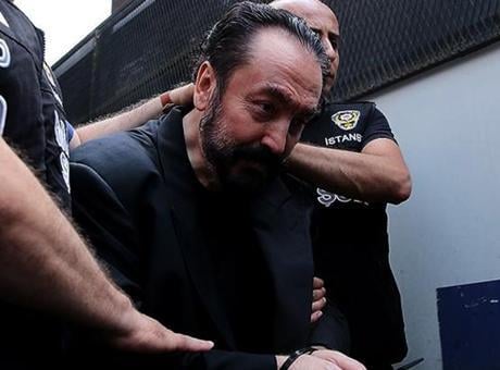 Adnan Oktar'ı öven sosyal medya hesaplarına soruşturma