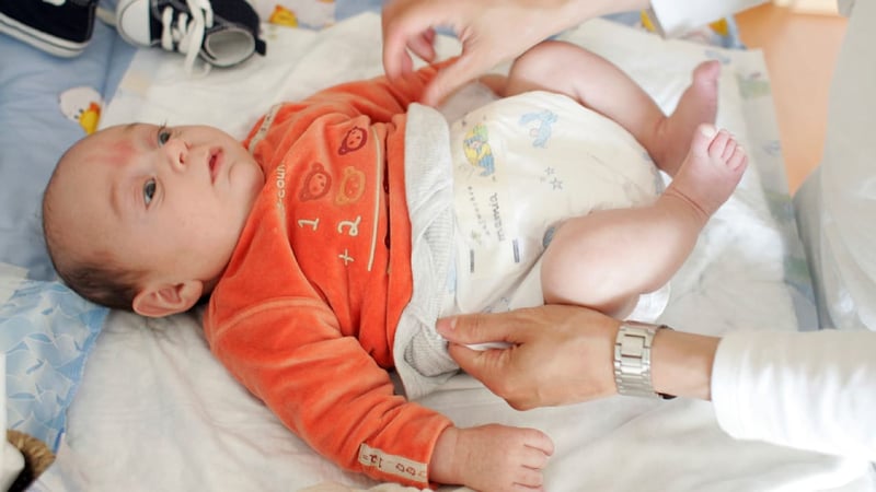 2000 Euro pro Geburt plus Familiengeld - AfD will Baby-Prämie nur für Deutsche