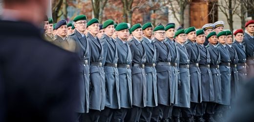 Wehrpflicht: Union und SPD wollen junge Männer zur Musterung verpflichten