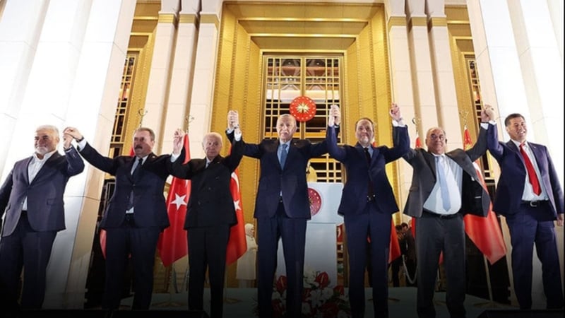 Cumhur'a dışardan destek olan partiden 'İmralı' isyanı!