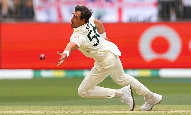 Mitchell Starc's incredible catch, Jamie Smith's controversial dismissal and England's wastefulness: First Test in 60 seconds