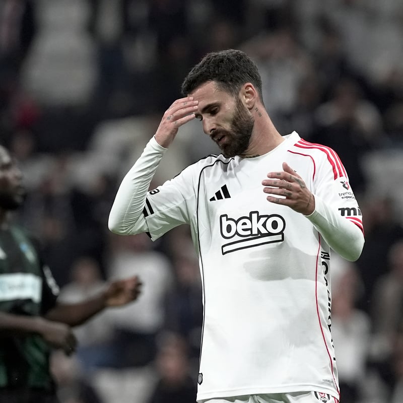 Beşiktaş'ta Rafa Silva antrenmana katılmadı!