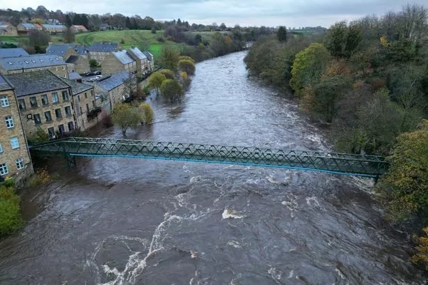 Body of woman pulled from river after 'kayaker in difficulty'
