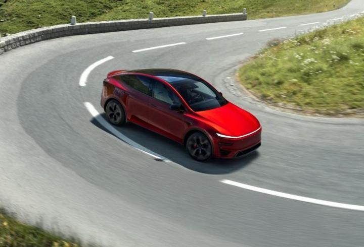 Tesla'nın yeni modeli Türkiye'de