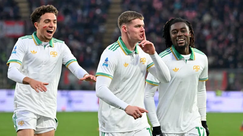 Roma deplasmanda güldü: Zirveye ortak oldu!