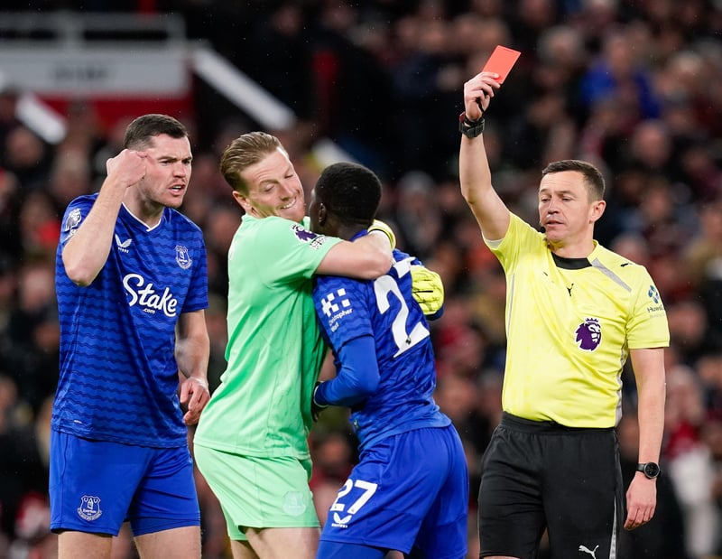 Premier League : on connaît la sanction d’Idrissa Gueye après la gifle assénée à son coéquipier