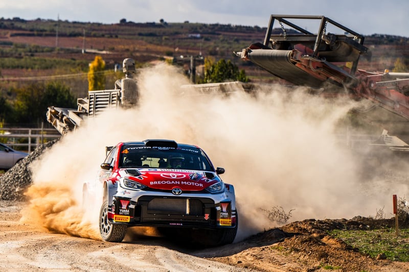 Iván Ares y Miquel Prat, primeros líderes en Utiel