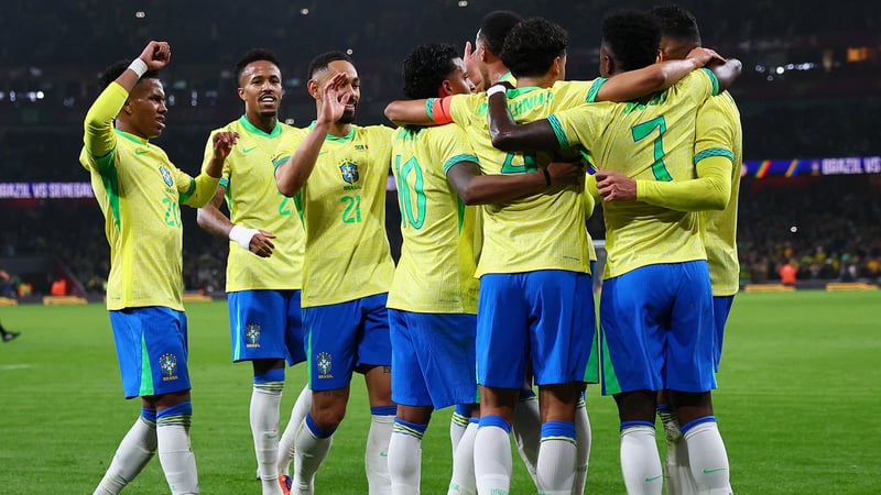 Ederson'lu Brezilya, Senegal'i 2 golle devirdi