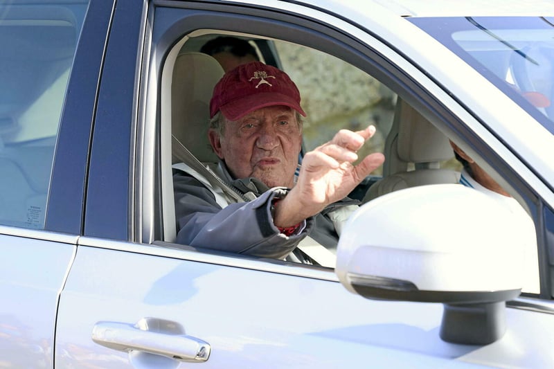 « C’est une humiliation » : Juan Carlos, de roi à paria d’Espagne