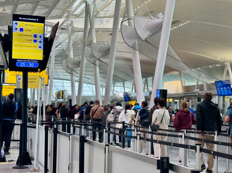 Good news for travelers: Flight cancellations drop as the government reopens