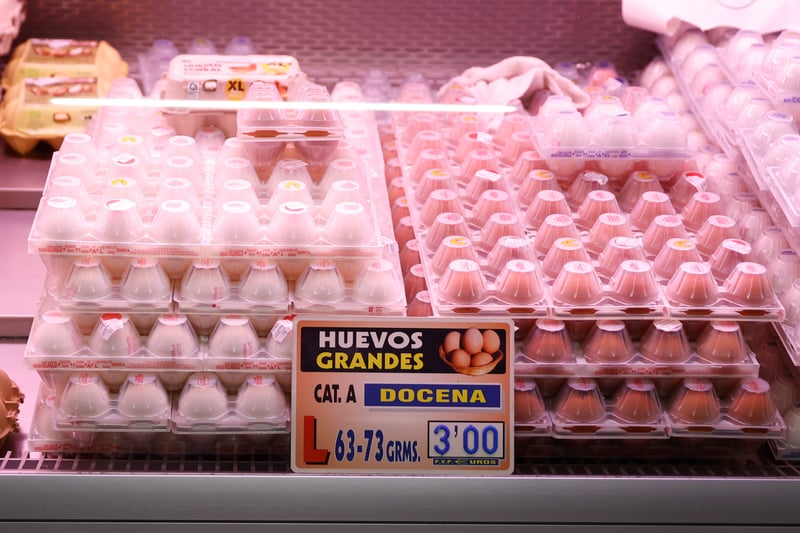 La gripe aviar obliga a Mercadona a reducir la oferta de huevos frescos en sus tiendas