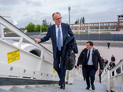 Merz schlägt wieder zu: Berlin oder Belém - Hauptsache Fettnapf