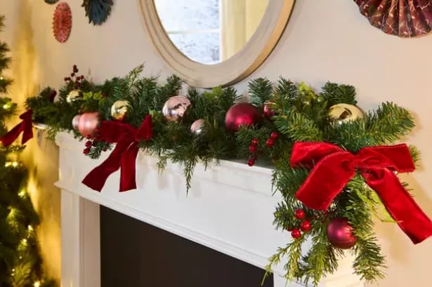 Christmas fans praise 'beautiful' Dunelm garland with lovely velvet bows