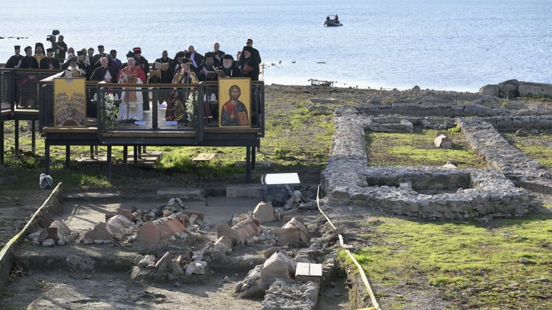 Bei erster Auslandsreise: Papst Leo XIV. spricht Christen in der Türkei Mut zu