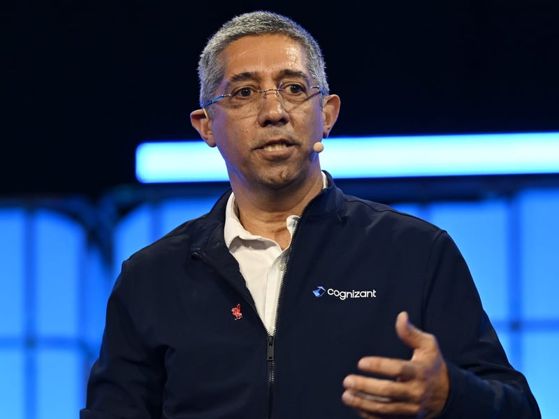 A co-creator of the tech behind Siri gives his take on where Apple went wrong with its voice assistant