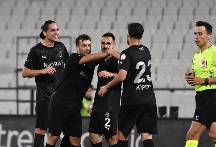 Manisa FK, Adana Demirspor’u rahat geçti