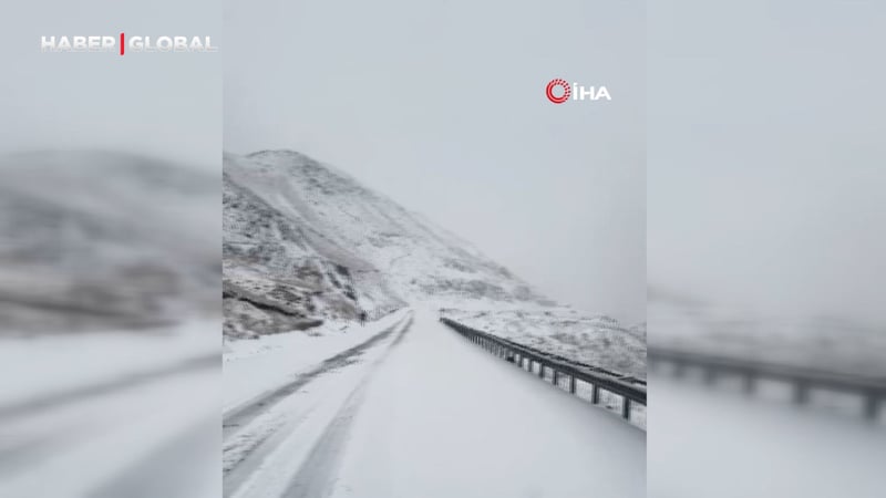 Erzurum Palandöken'e yoğun kar yağışı başladı! Sürücülerin zor anları kamerada