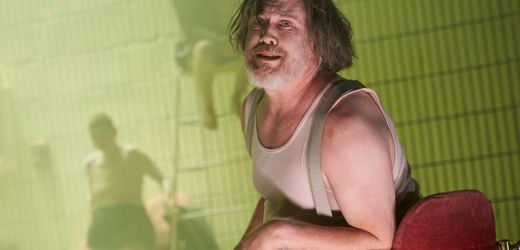 Wiener Burgtheater: Nicholas Ofczarek als Richard III. in Shakespeares tollster Schurkenrolle