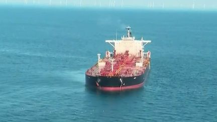 Ukraine : des pétroliers fantômes russes frappés par des drones aquatiques