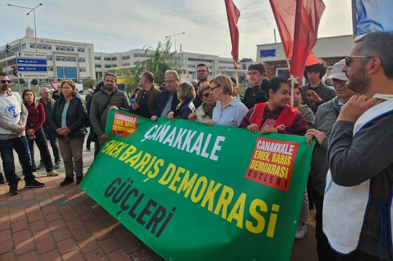 Çanakkale Emek ve Demokrasi Güçleri: "Okullar siyasetin arka bahçesi olamaz"