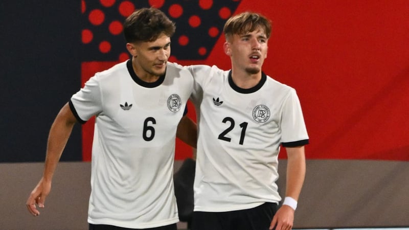 Bayern-Juwel wollte einfach nicht singen - Karl weigert sich gegen alte U21-Tradition