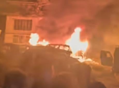 Hindistan'da karakolda şiddetli patlama! Can kaybı ve yaralılar var