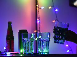 "Zunehmendes Tatmittel": Bundesregierung stuft K.o.-Tropfen als Waffe ein