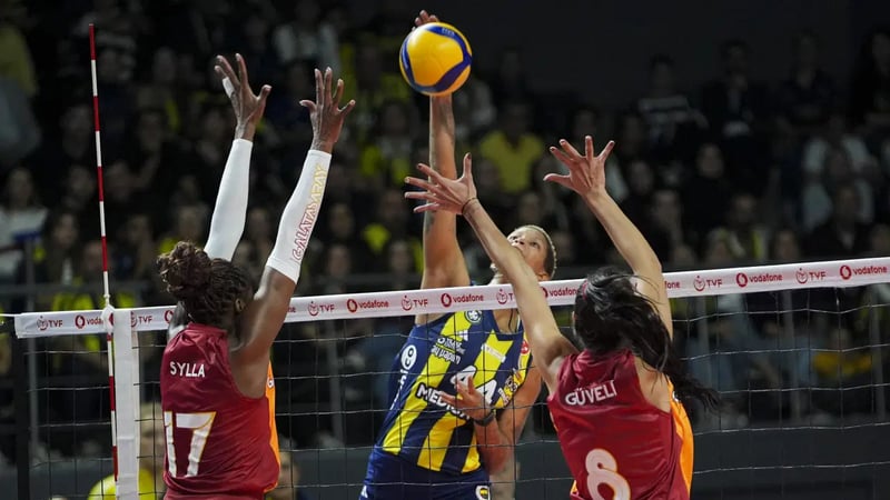 Derbide kazanan Fenerbahçe Medicana!