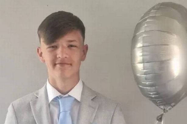 Tragic teen footballer dies one day after devastating diagnosis