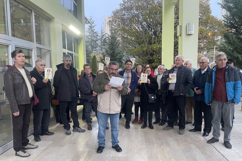 Turkuaz Mahallesi halkı sosyal tesis istiyor