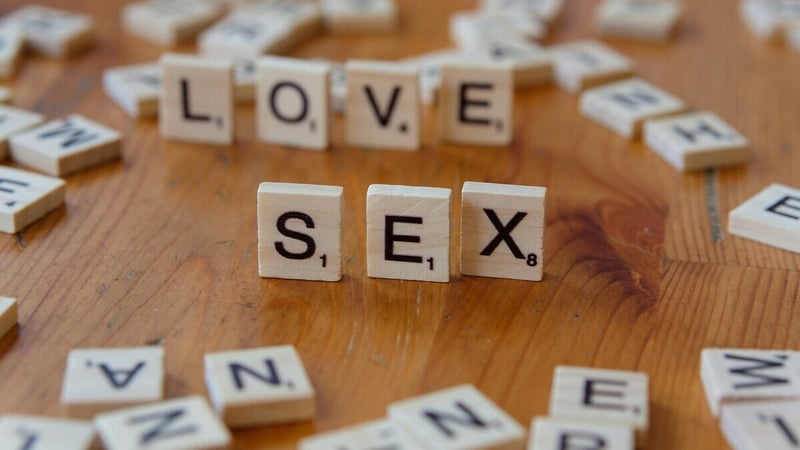 Quelles sont les conséquences d'une consommation précoce de porno chez les jeunes?