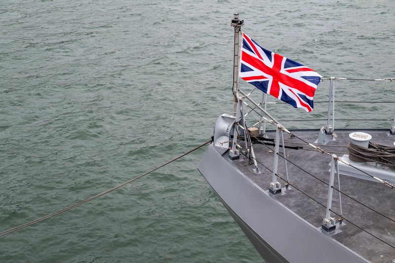 Royaume-Uni : le ministère de la Défense annonce la mise en service de son arme laser antimissiles d’ici 2027